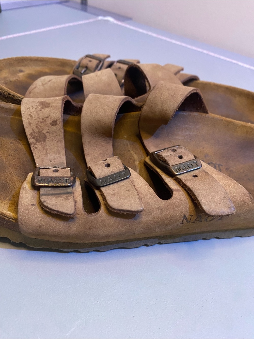 Naot Austin Brown Suede Leather Sandals Three Strap Flat Slip On Size US 7.5-8 - Picture 2 of 11